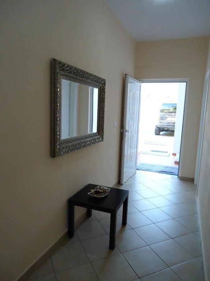 Himara Royal Hotel ภายนอก รูปภาพ