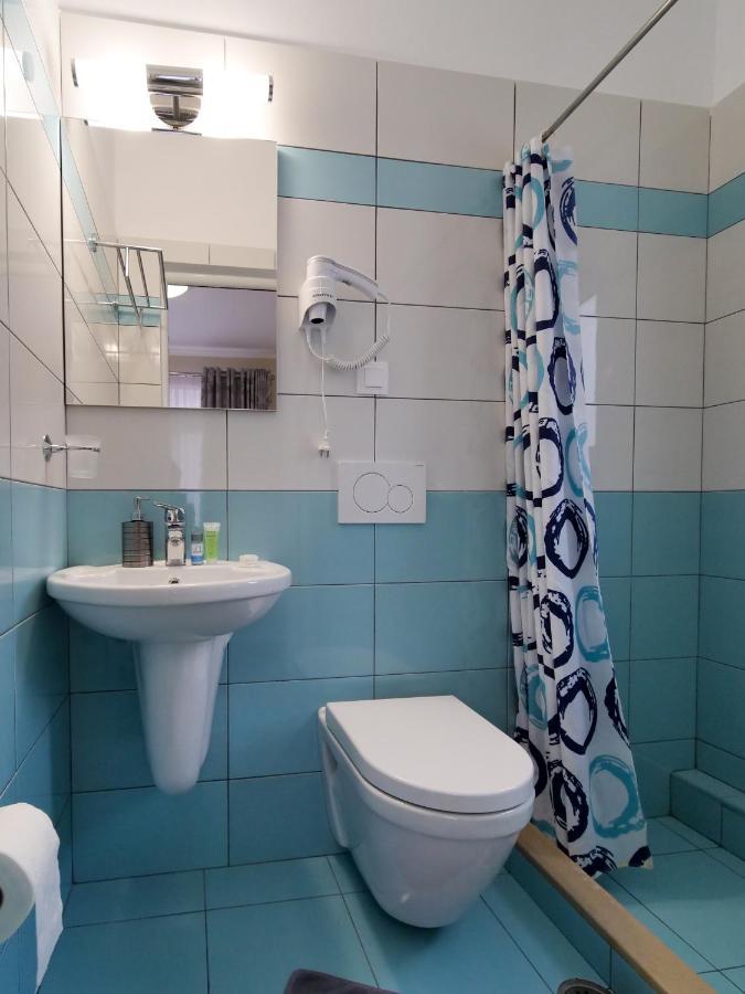 Himara Royal Hotel ภายนอก รูปภาพ