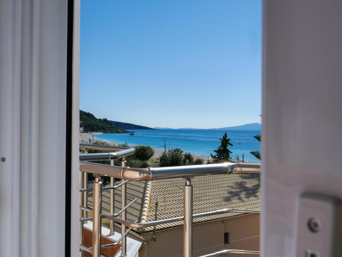 Himara Royal Hotel ภายนอก รูปภาพ