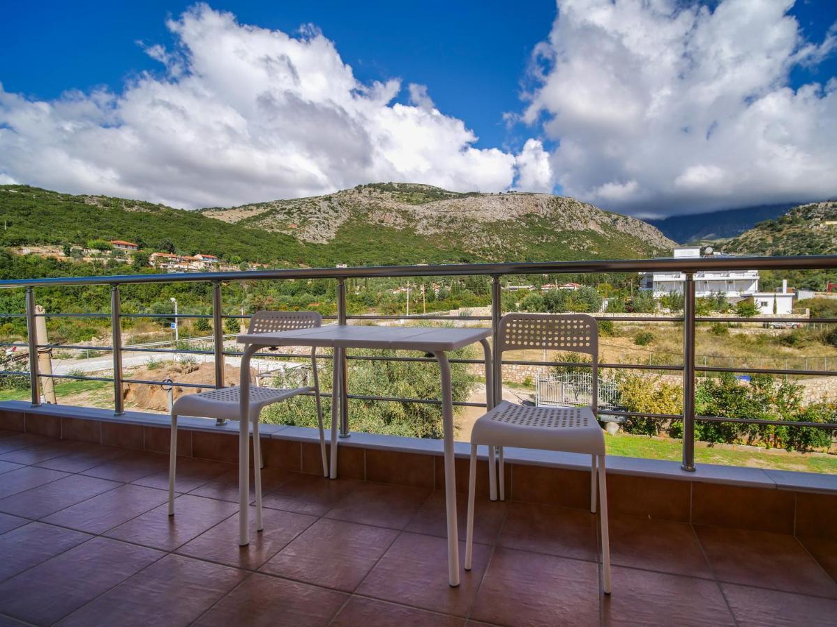 Himara Royal Hotel ภายนอก รูปภาพ