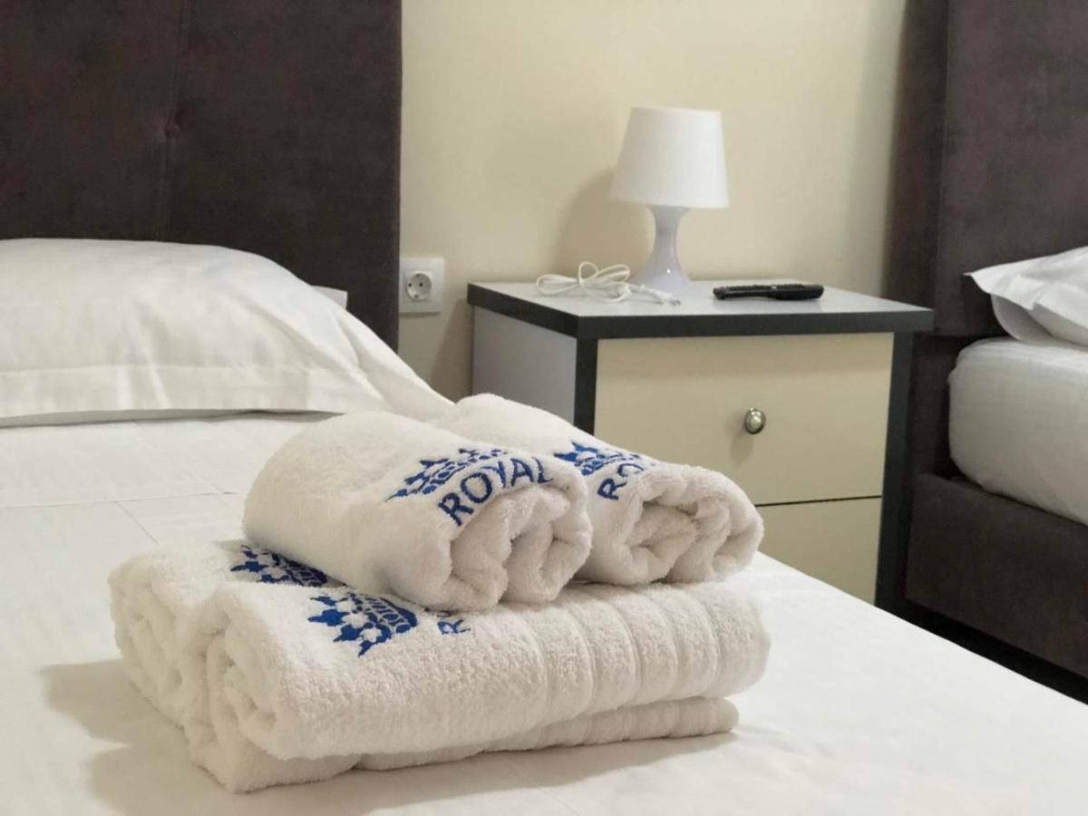 Himara Royal Hotel ภายนอก รูปภาพ