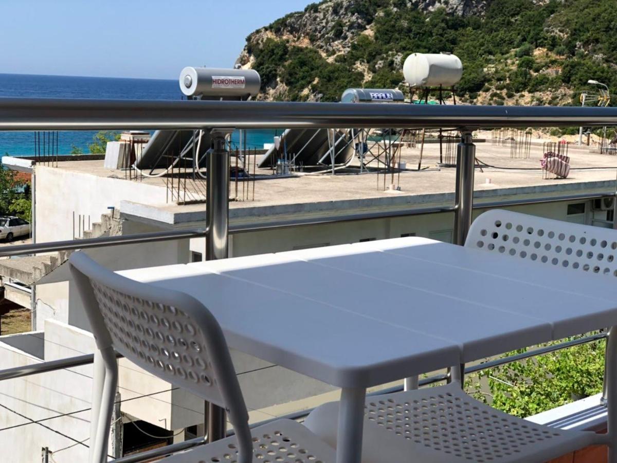 Himara Royal Hotel ภายนอก รูปภาพ