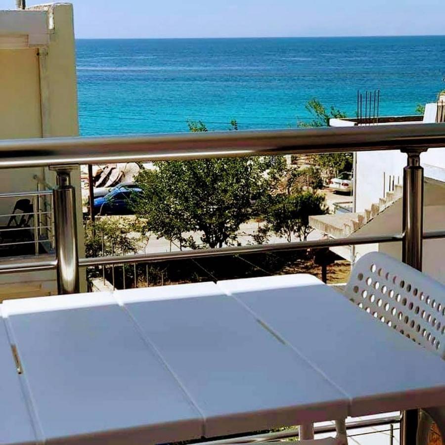 Himara Royal Hotel ภายนอก รูปภาพ